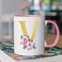 Mug rose Personnalisé avec la lettre V